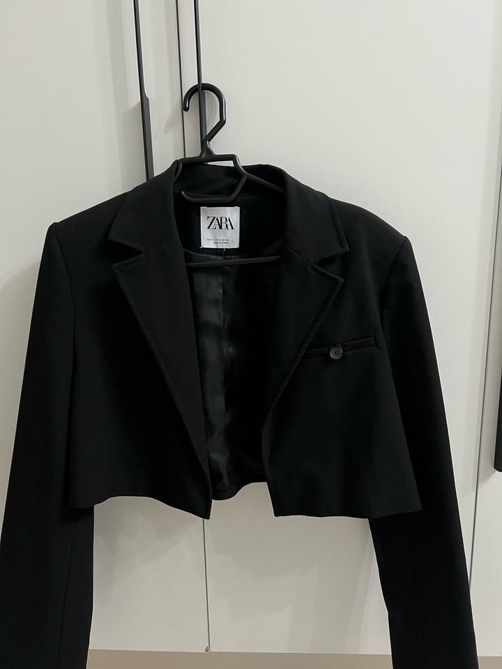 укороченный пиджак Zara черный женский