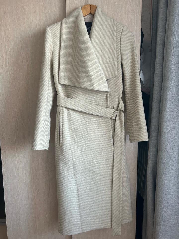 Пальто шерстянное Mango