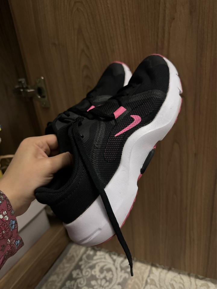 Кроссовки Nike