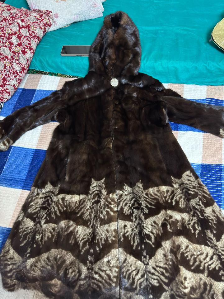 Шуба с капюшоном