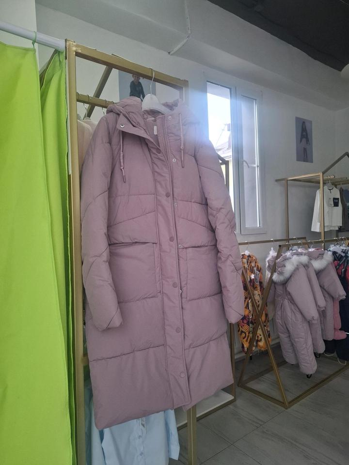 Colins Продам пуховик