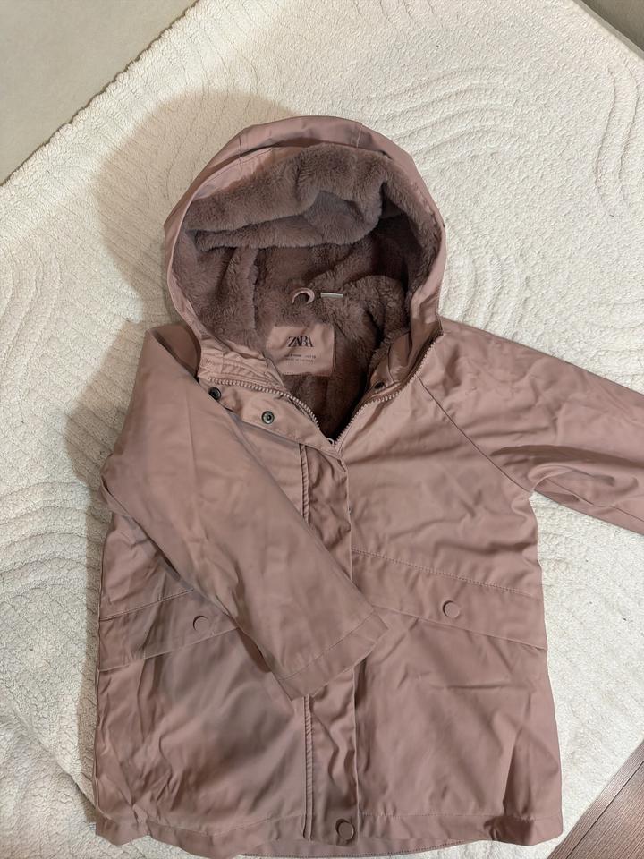 Куртка Zara для девочки