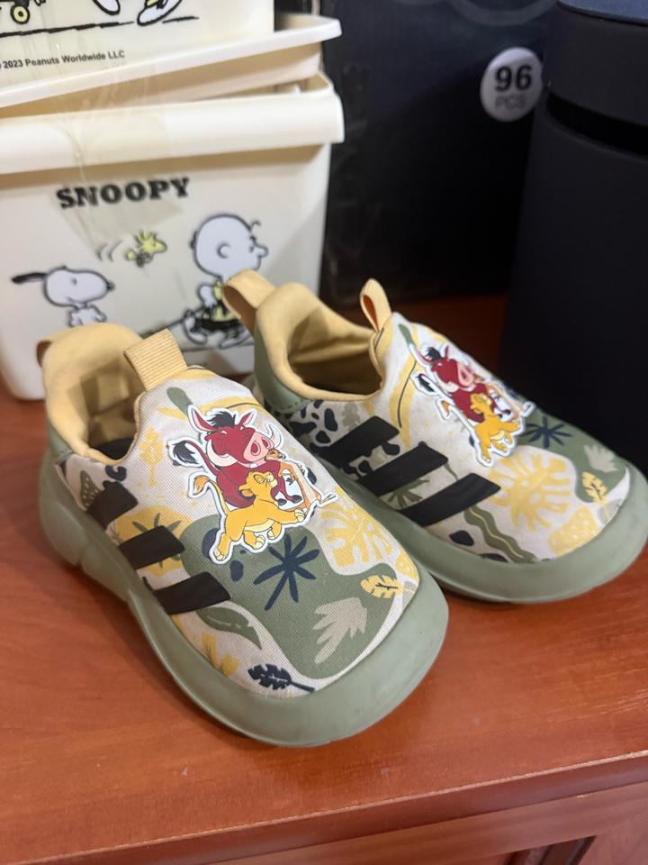 Детские кроссовки adidas с принтом Disney