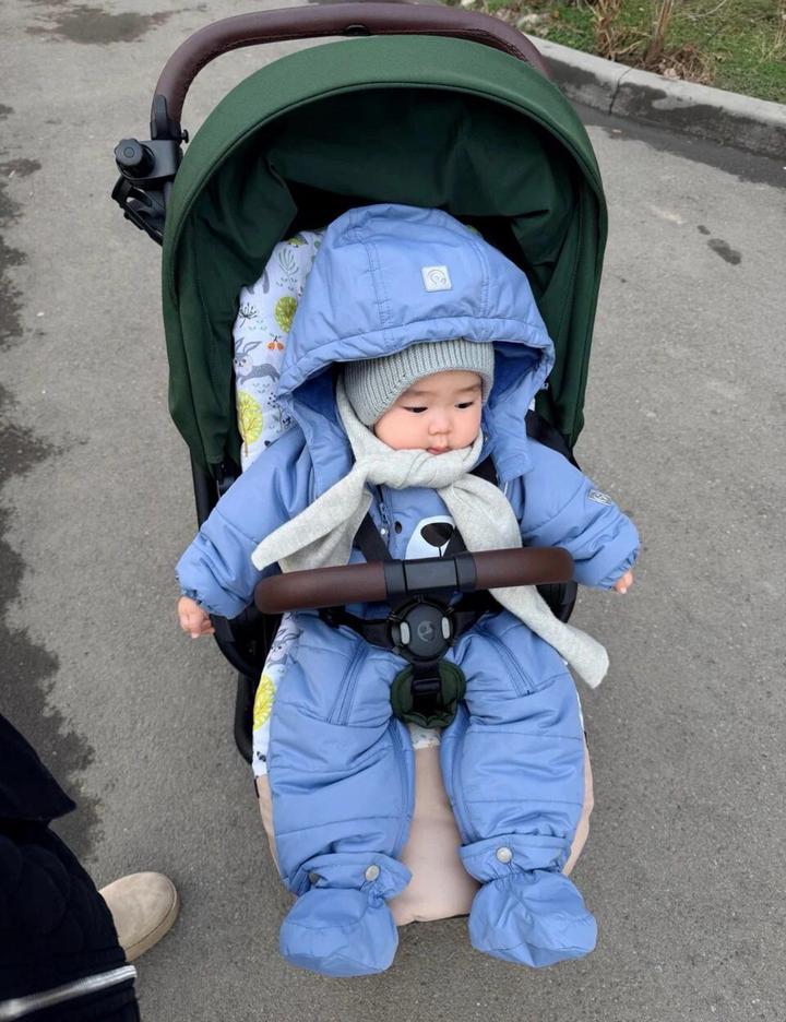 Зимний комбинезон для мальчика crockid