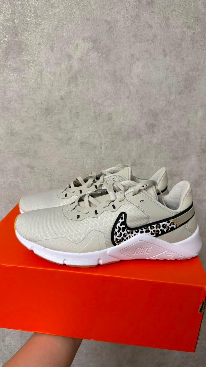 Кроссовки Nike