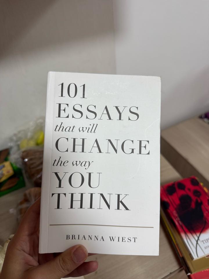 101 Essays That Will Change The Way You Think