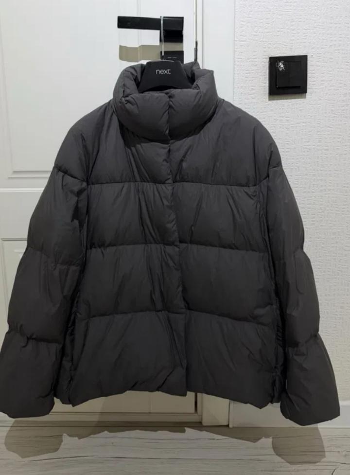 Uniqlo Женский черный пуховик