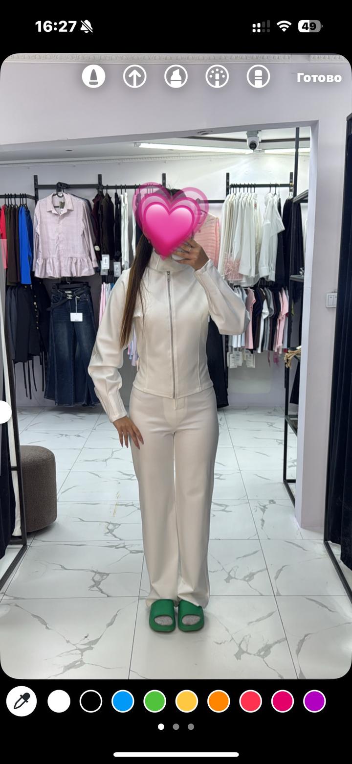 Женский спортивный костюм
