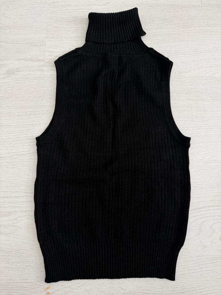 Жилет Stradivarius