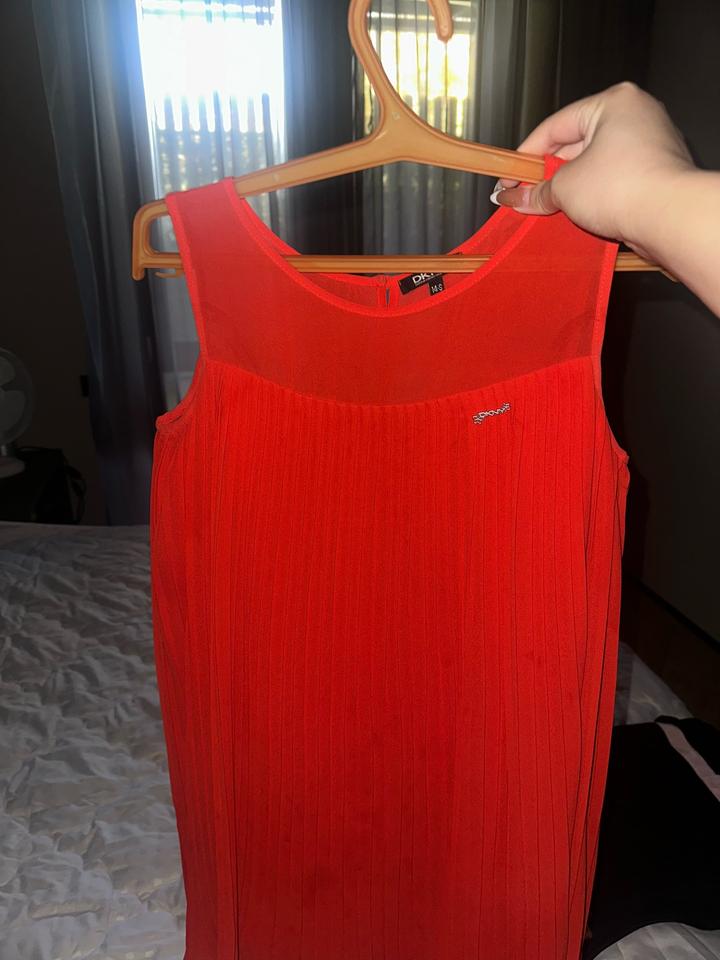 DKNY