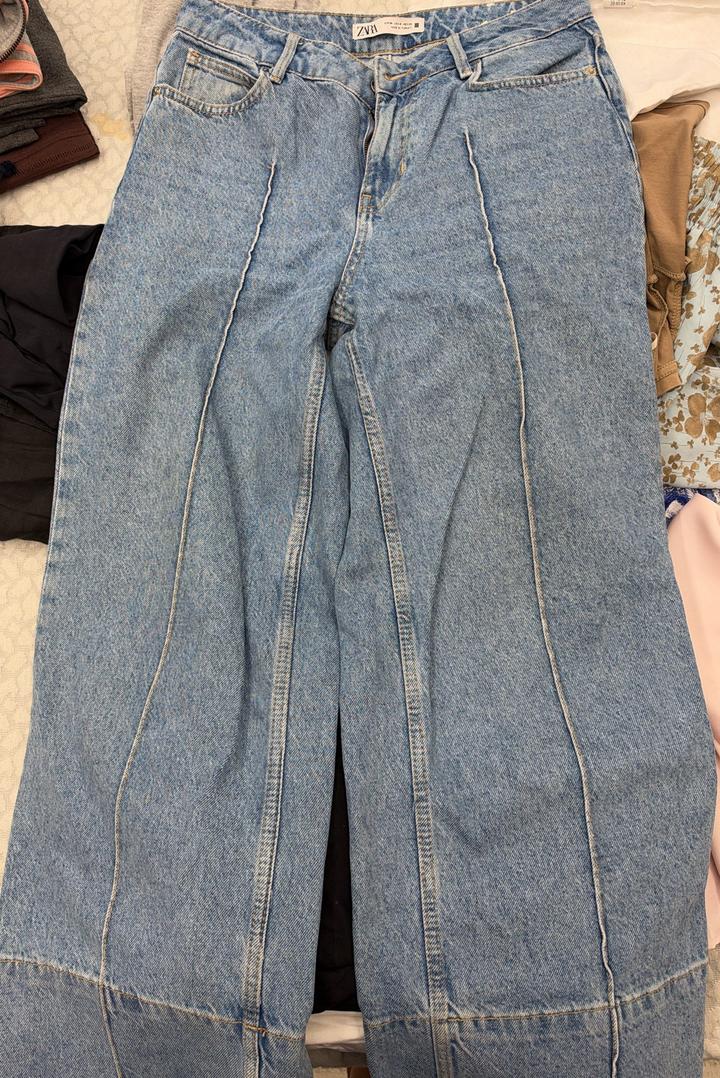 Джинсы Zara