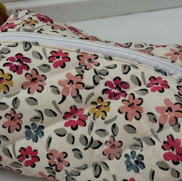 Handmade (ручная работа) новая косметичка с цветочным принтом ткань качественная аккуратный пошив