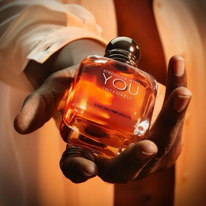 Парфюмерная вода Emporio Armani Stronger With You Intensely