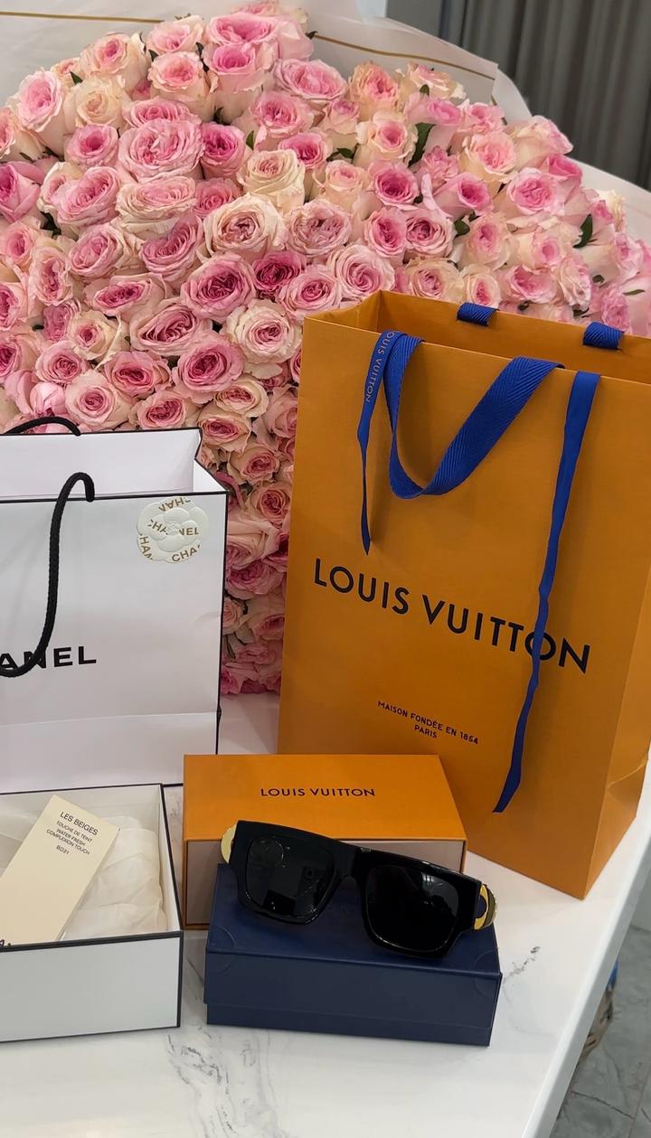 Солнцезащитные очки Louis Vuitton