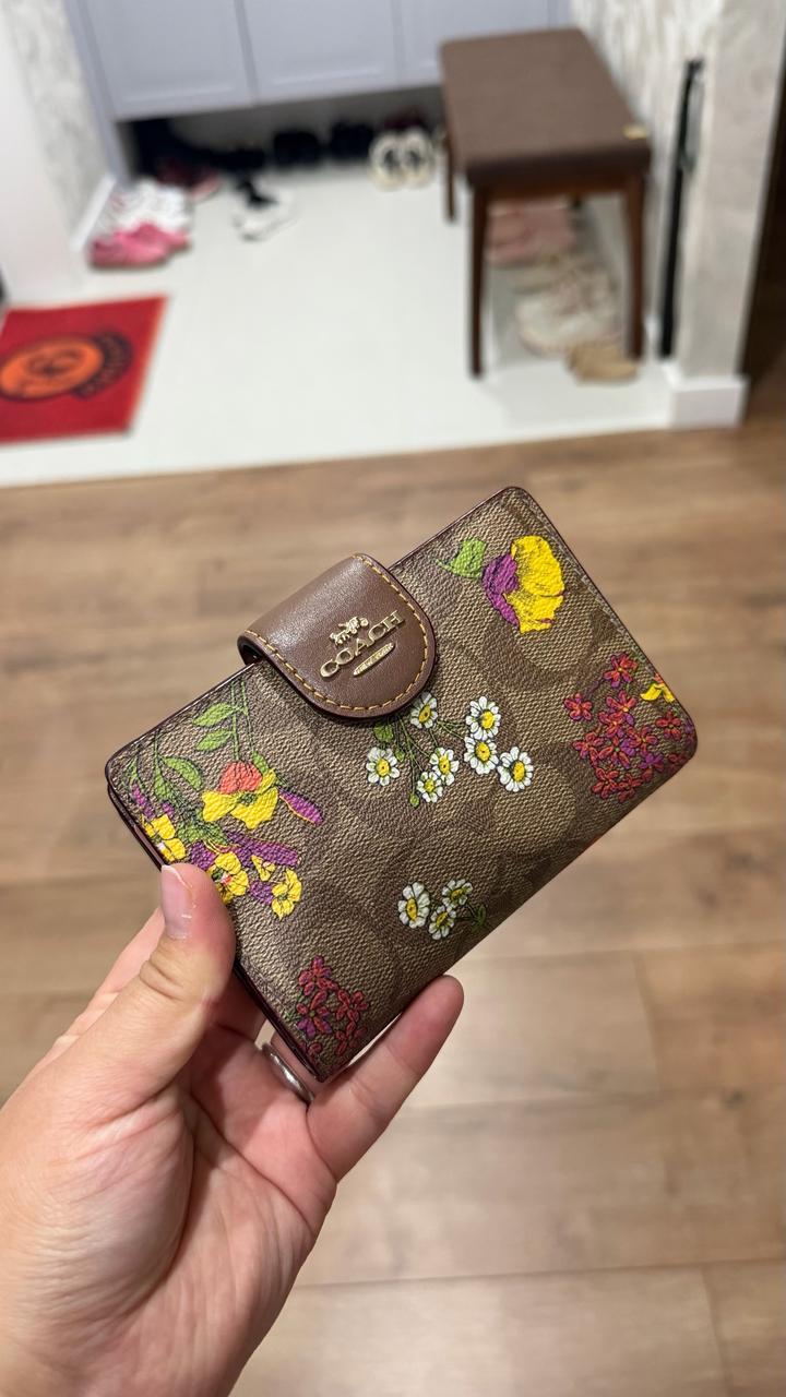 Кошелек Coach с цветочным принтом