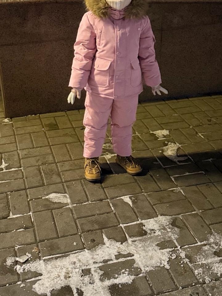 Зимний комбинезон для девочки