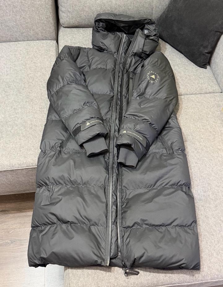 Пуховик adidas by Stella McCartney