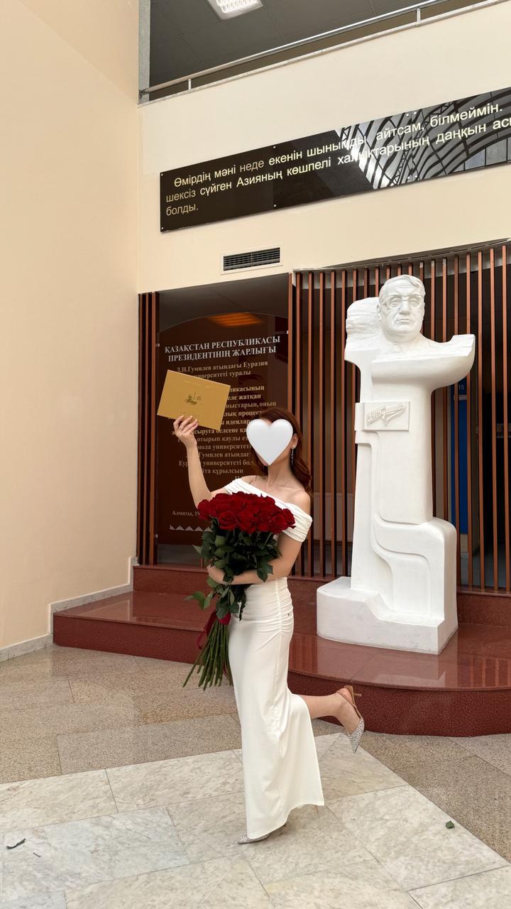 Nora Белое платье макси