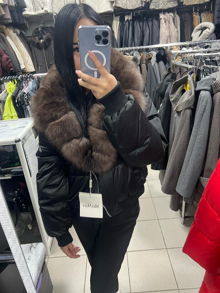 Max Mara Куртка MaxMara с меховым воротником