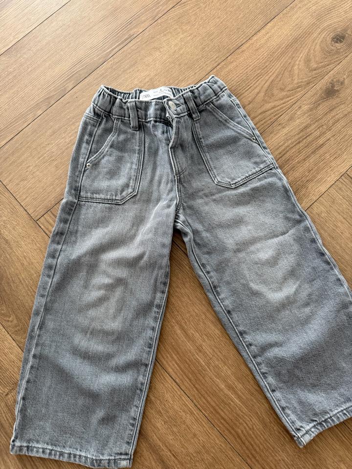 Джинсы ZARA