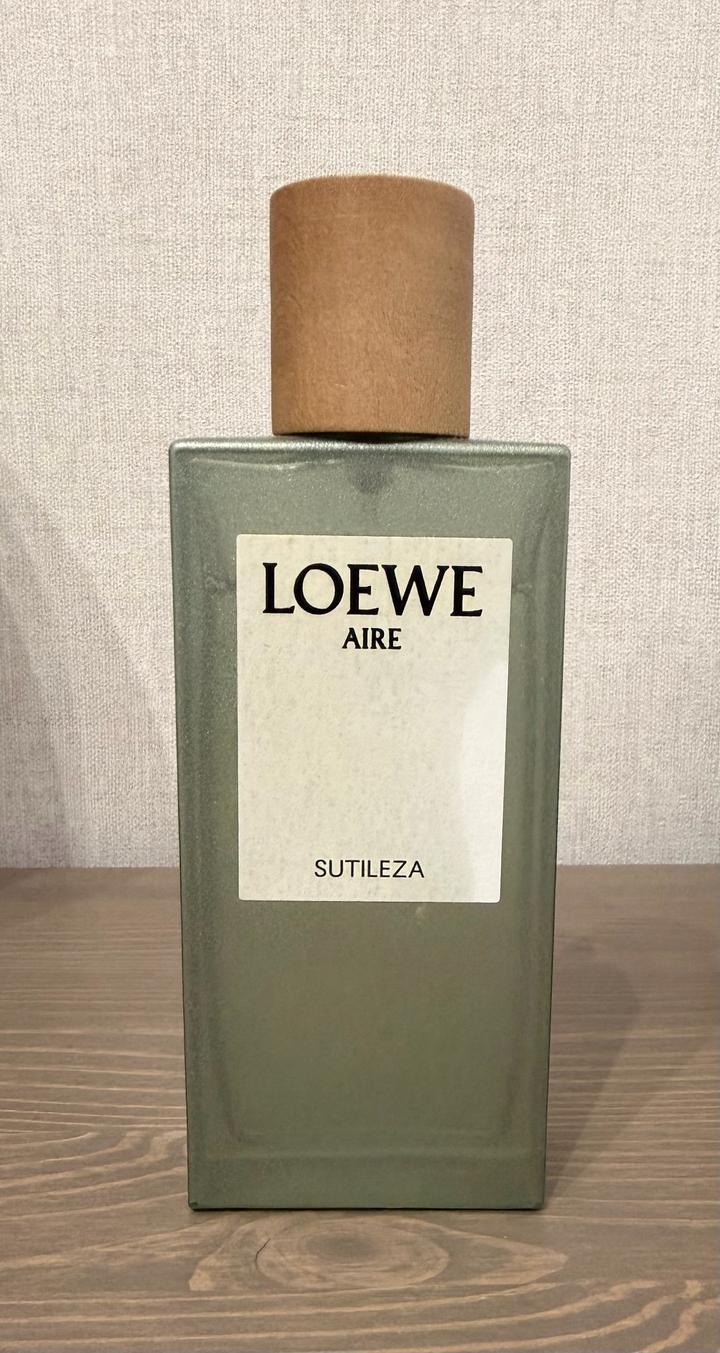 Парфюмерная вода Loewe Aire Sutileza