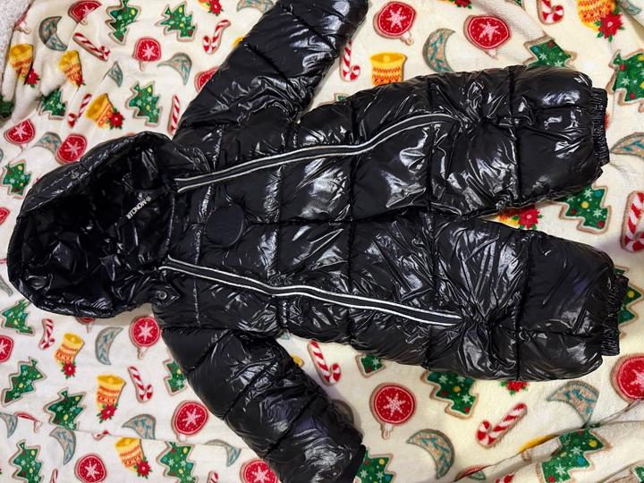 Утепленный комбинезон Moncler