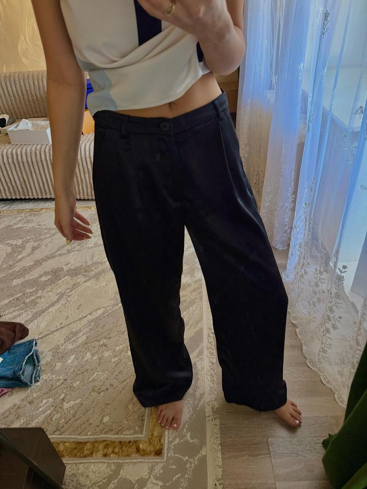 Атласные брюки Bershka