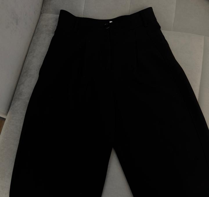 Брюки черные ZARA