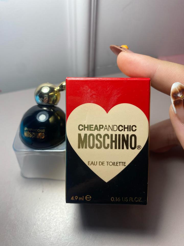 Миниатюра парфюма Moschino Cheap and Chic