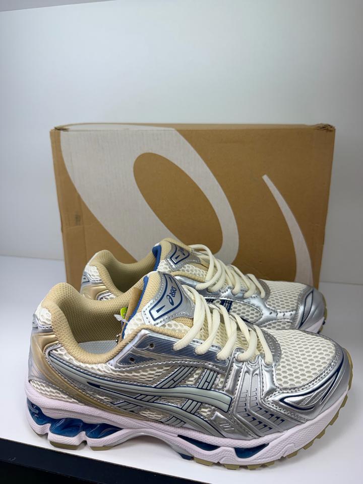 Кроссовки Asics