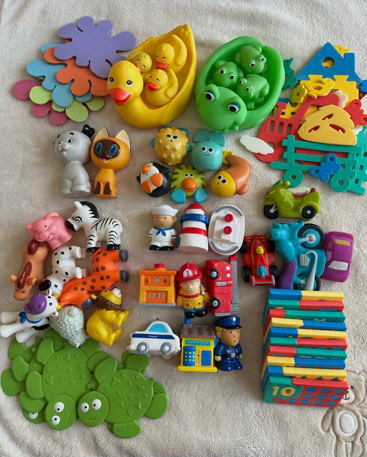 Игрушки для ванной. Игрушки для купания.