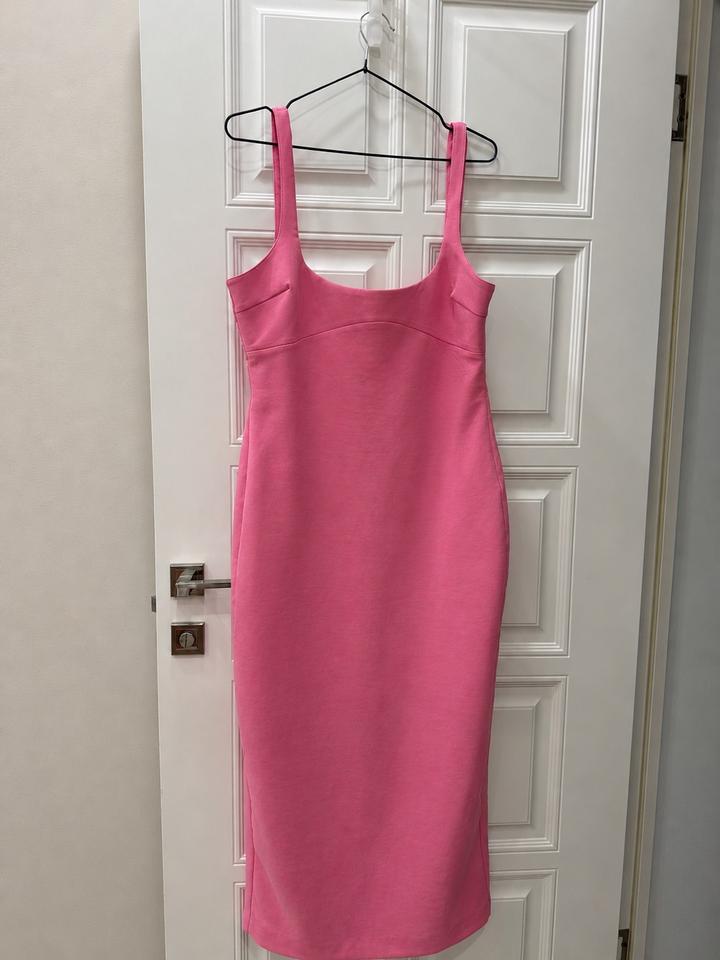 Розовое облегающее платье миди Zara