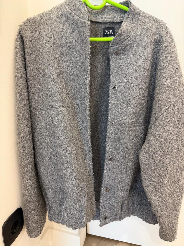Бомбер ZARA