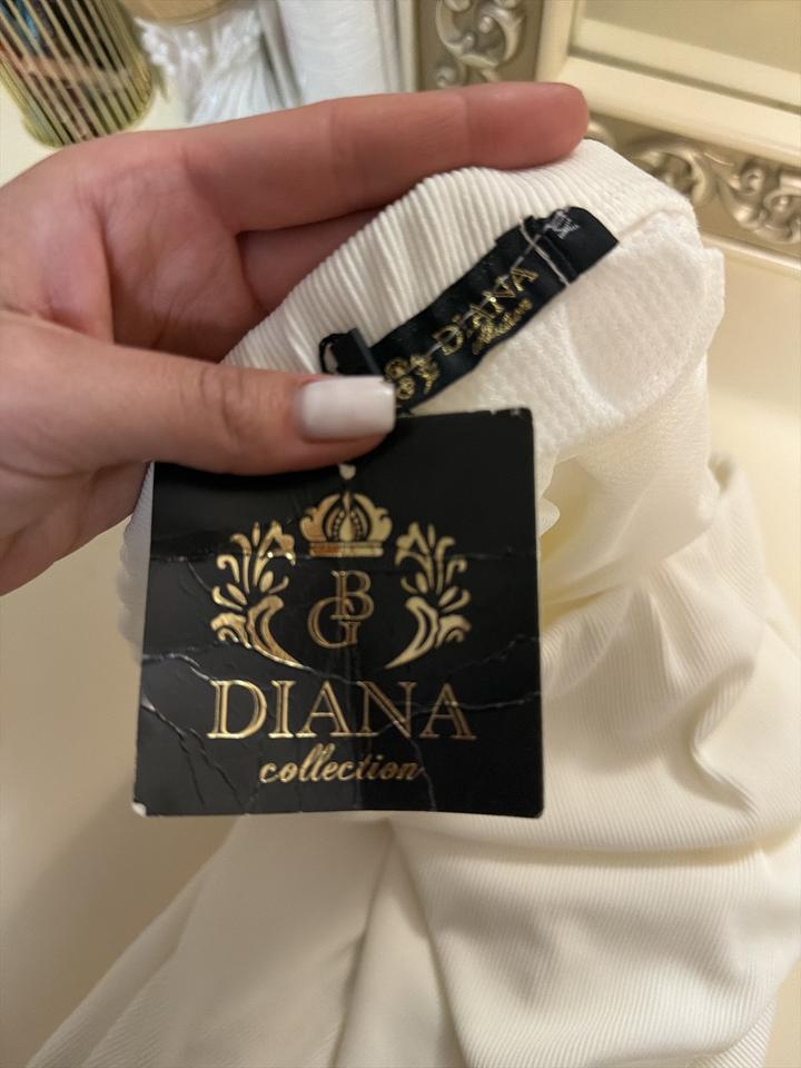 Diana collection Классическая белая прямая юбка