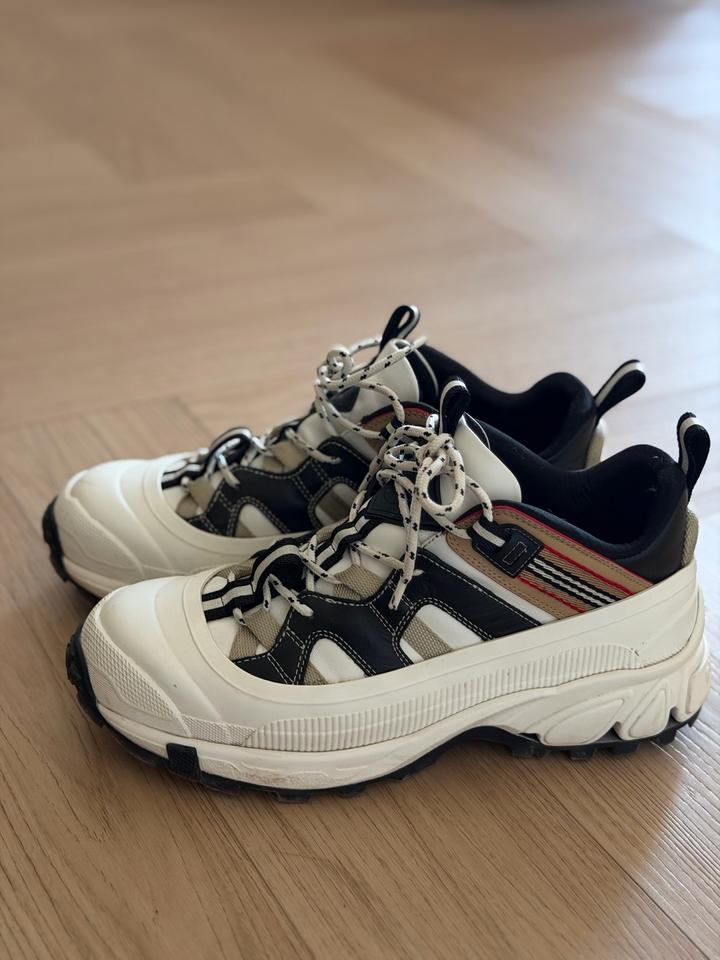 Кроссовки Burberry