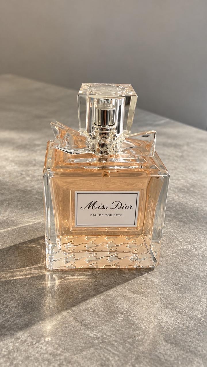 Женская туалетная вода Christian Dior Miss Dior