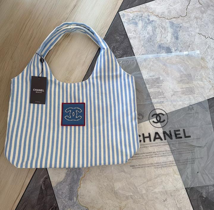 Сумка Chanel VIP gift