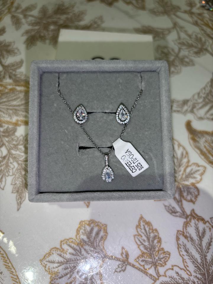 серебро 925 Комплект украшений с подвесками-каплями из серебра 925 пробы