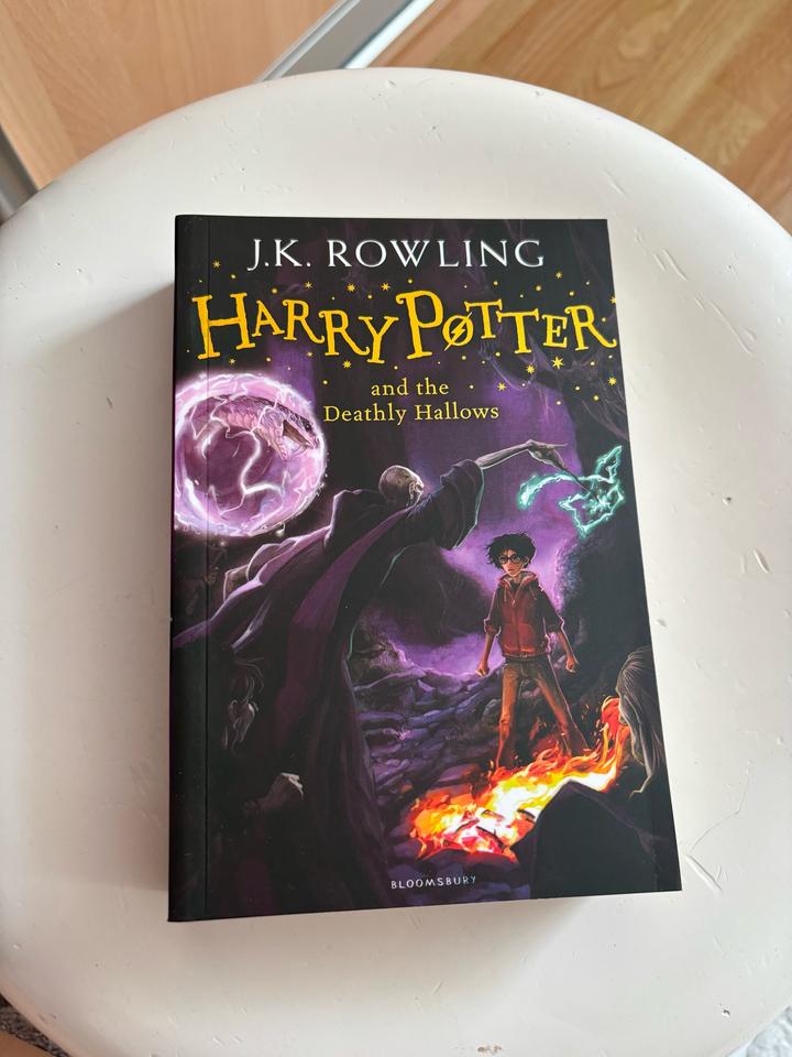 Harry Potter and the Deathly Hallows (Гарри Поттер и Дары Смерти)