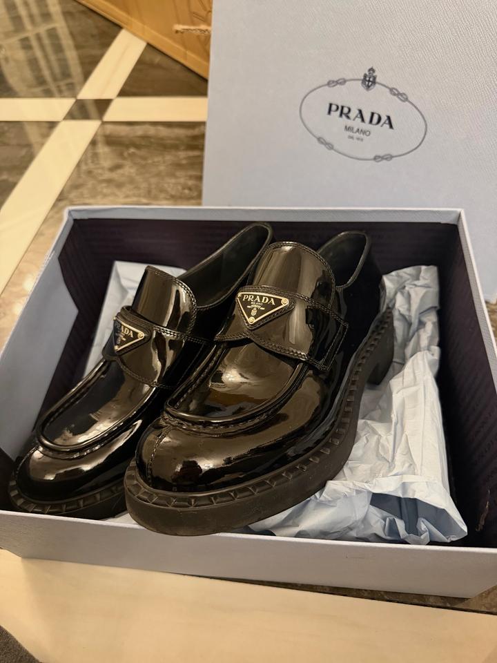 Лоферы Prada