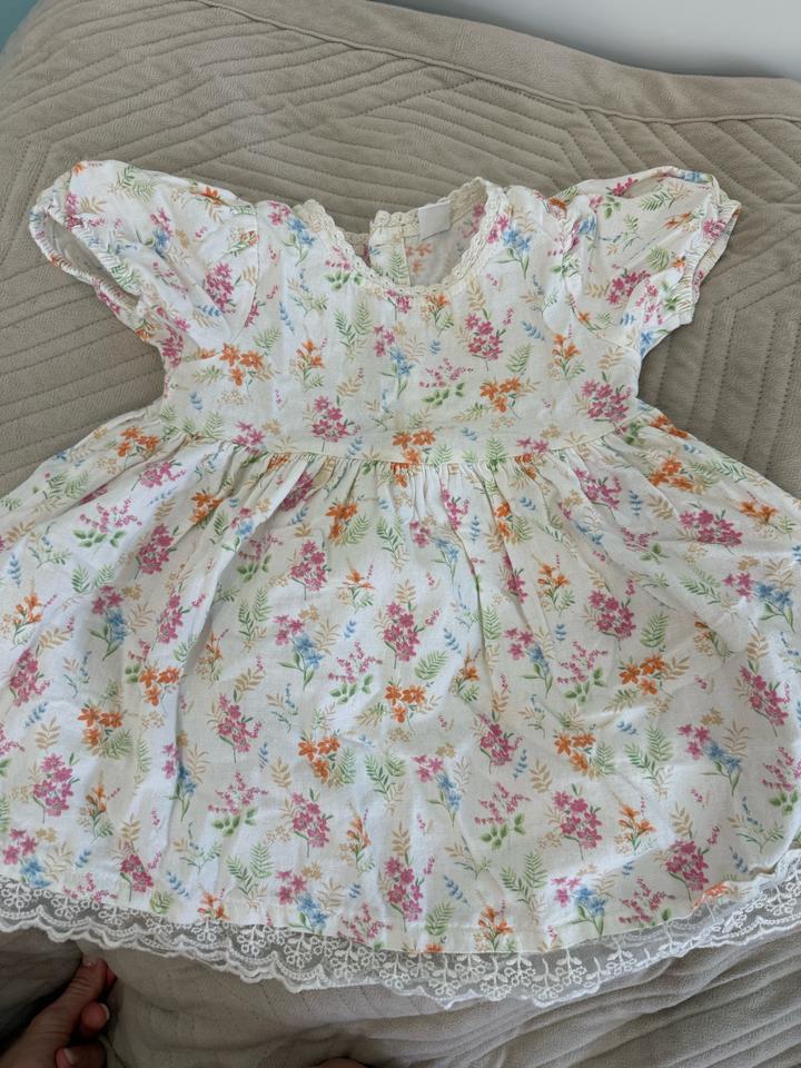 LC Waikiki Нежное платье LCW Baby с кружевом и цветочным принтом, 86–92 см / 18–24 мес