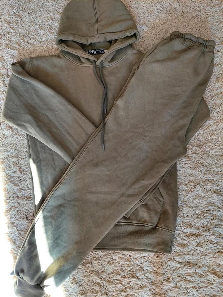 Zara Спортивный костюм