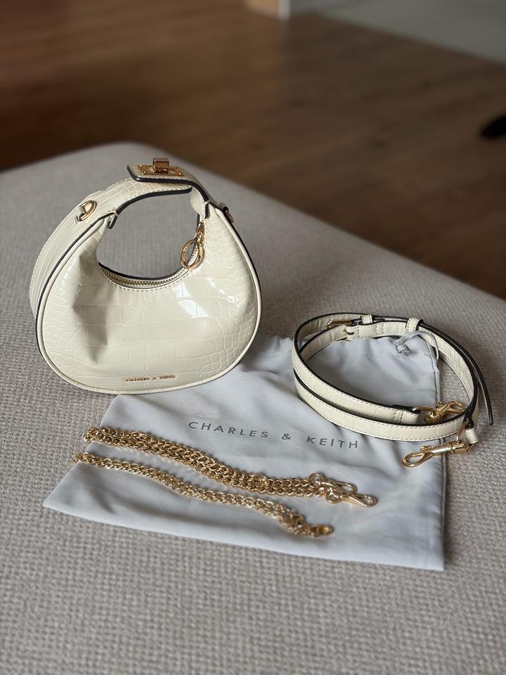 Сумка Charles & Keith