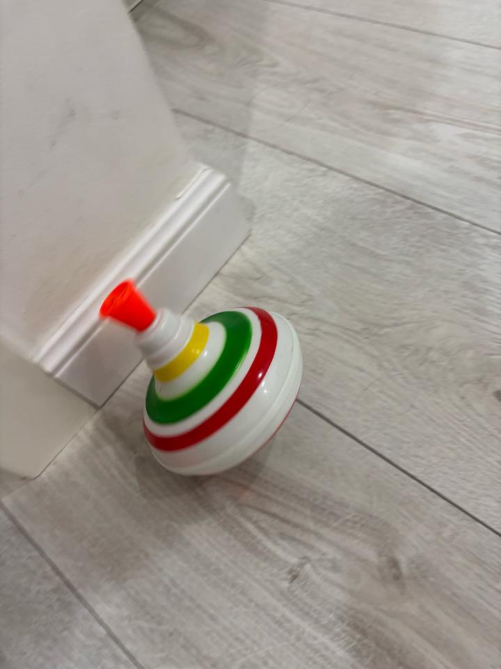 Игрушка юла со световыми звуковыми эффектами