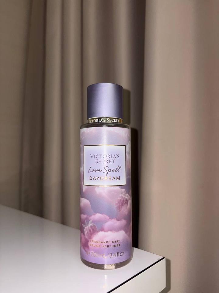 Парфюмированный мист Victoria's Secret Love Spell Daydream