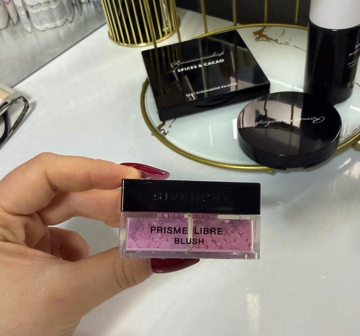 Румяна Givenchy Prisme Libre Blush №01