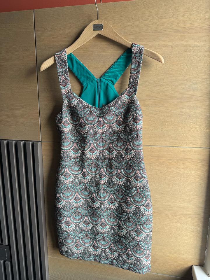 Платье Zara