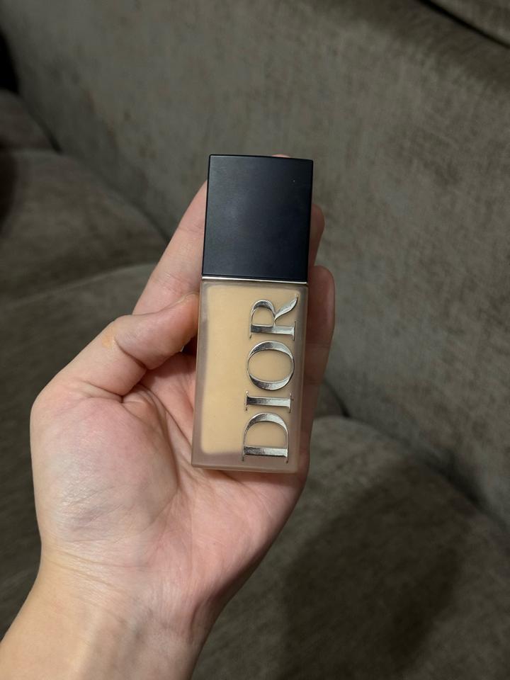 Тональный крем Dior