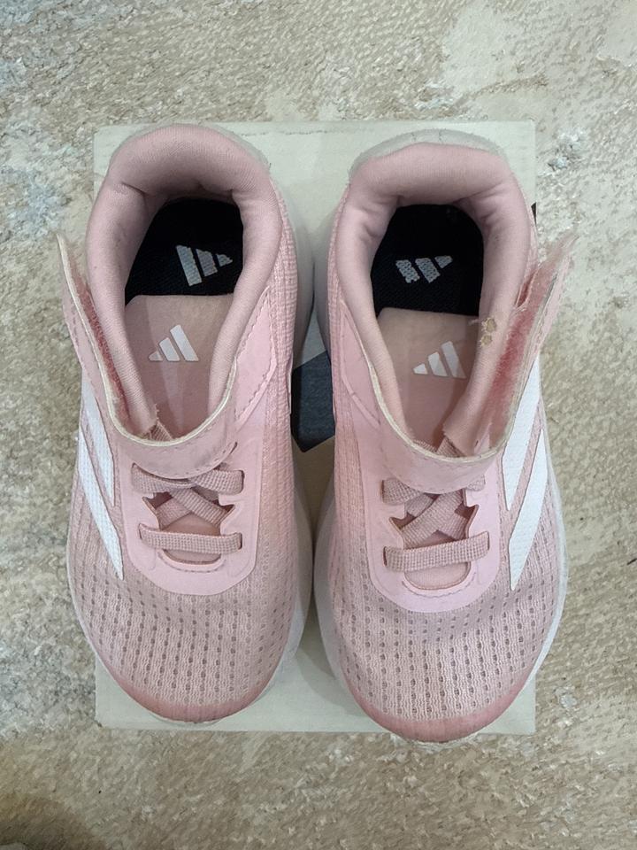 Детские кроссовки Adidas (оригинал), размер 25