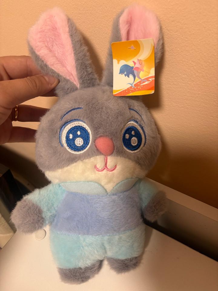Новая игрушка , зайчик